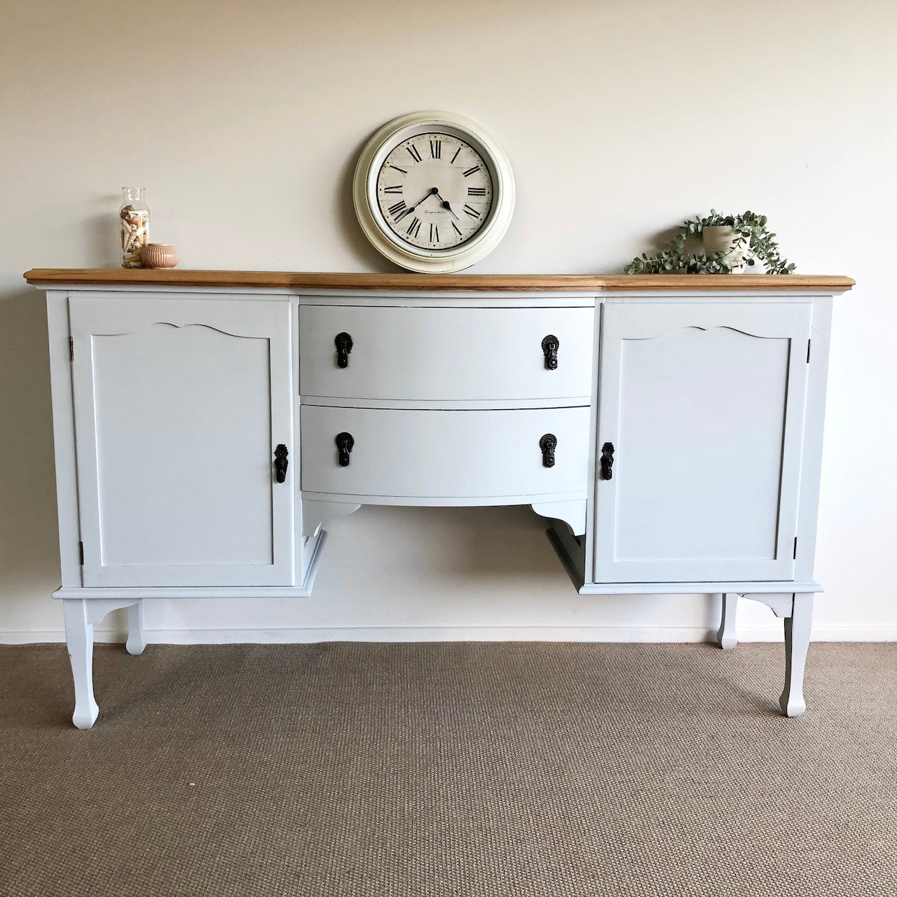 Picture of a Green Farmhouse Sideboard | Buffet & Sideboard Collection