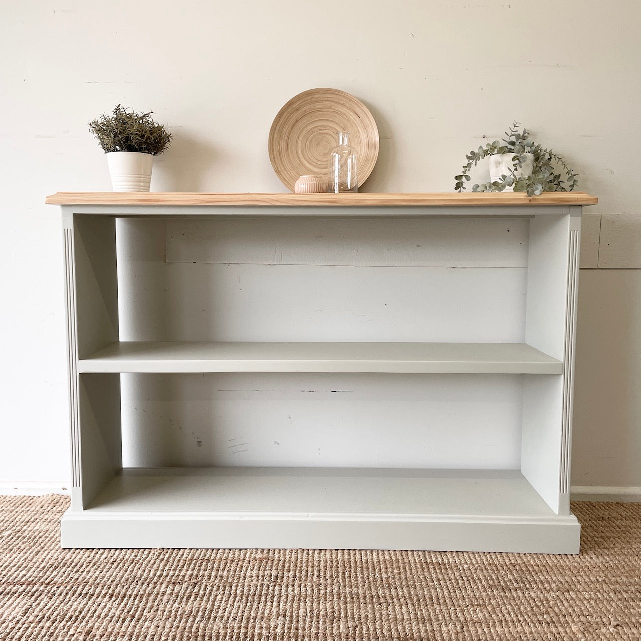 Country Farmhouse Bookshelf