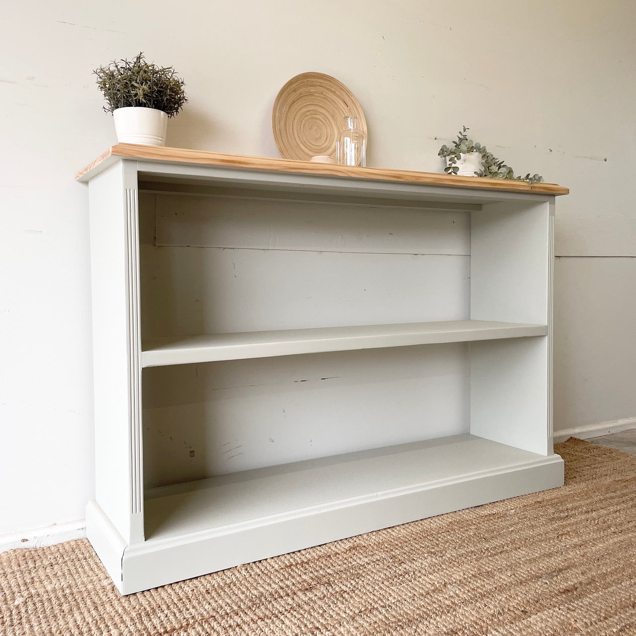 Country Farmhouse Bookshelf