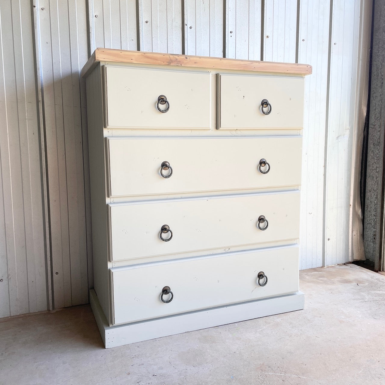 Country Farmhouse Chest of Drawers
