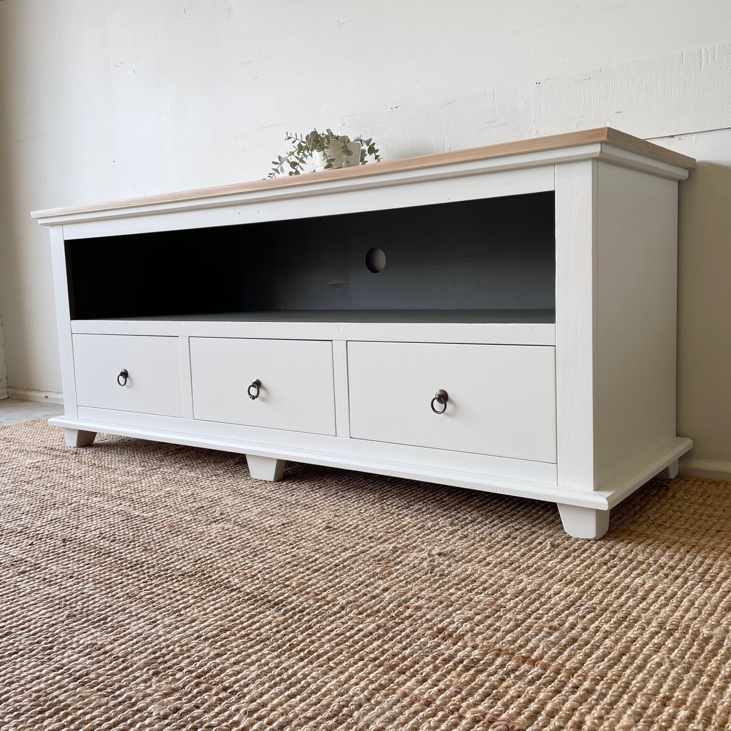 Hamptons Style Entertainment Unit