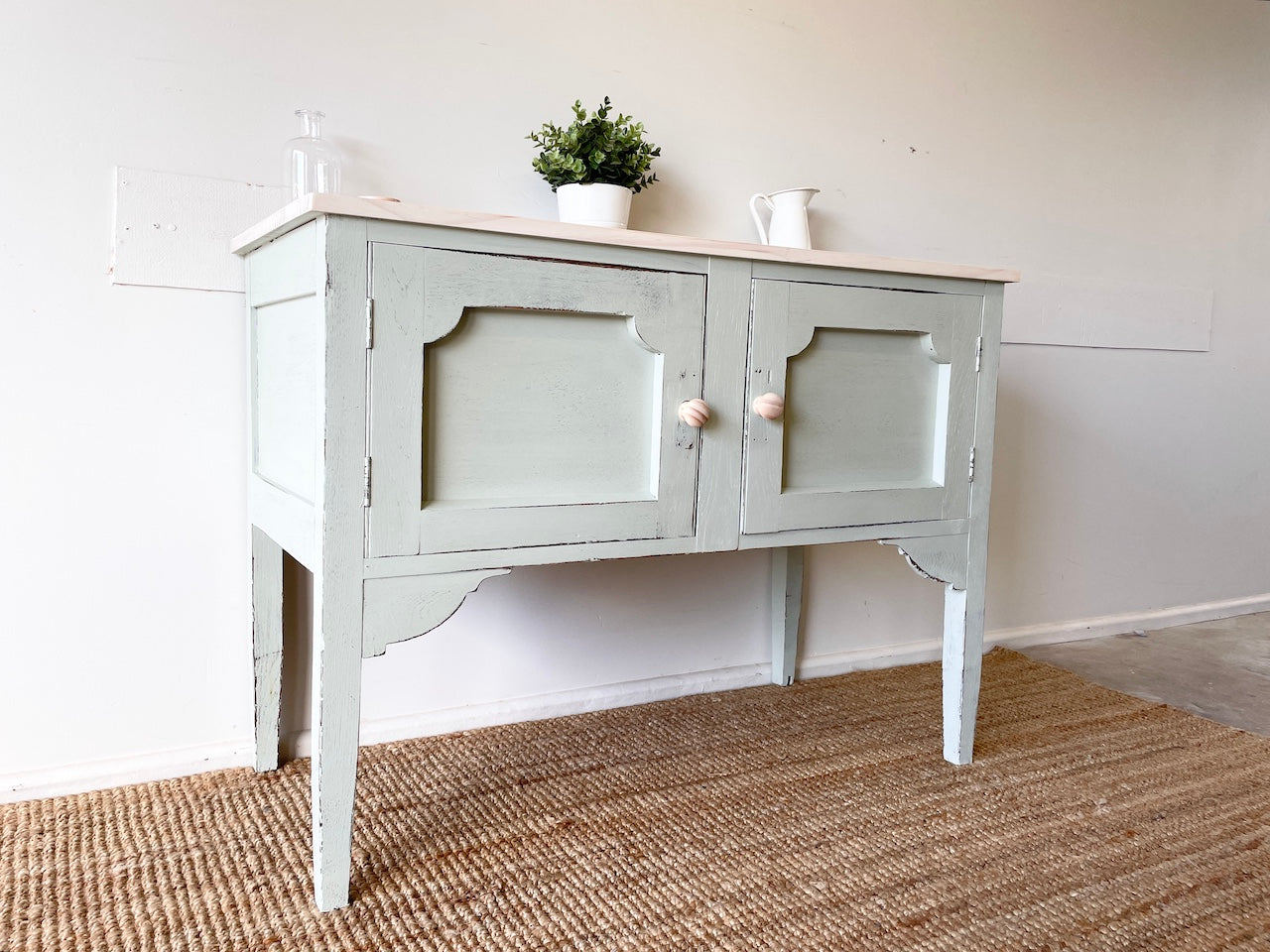 Cottage Farmhouse Washstand