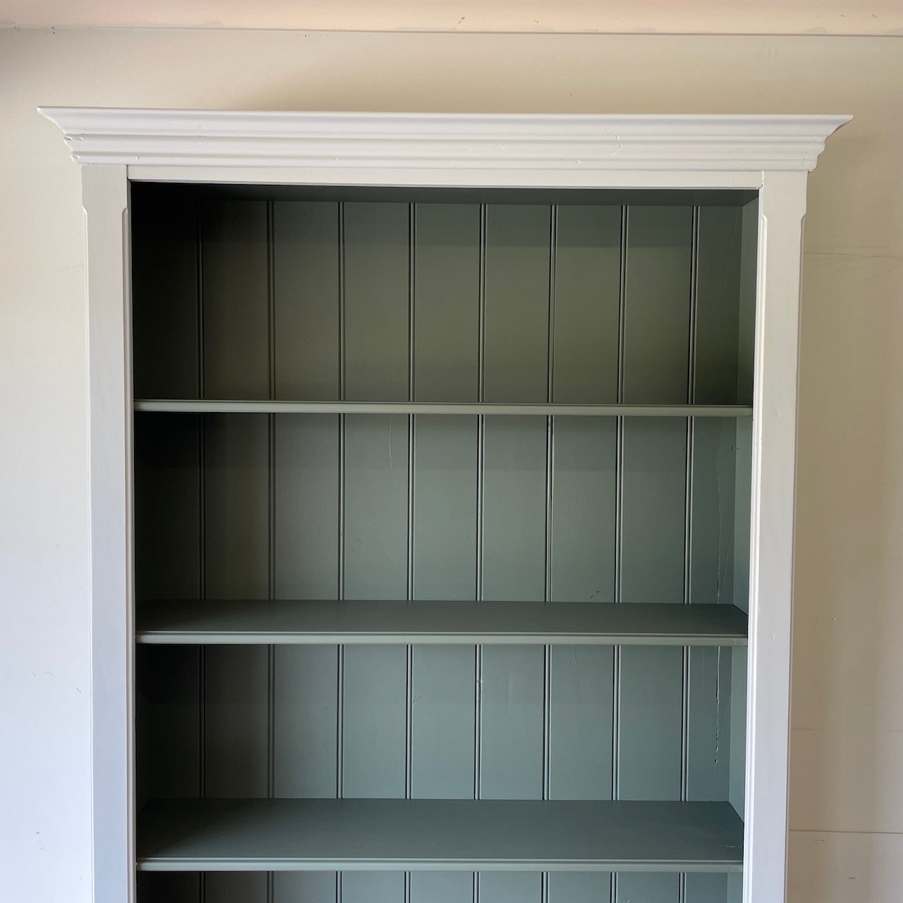 Country Farmhouse Bookshelf