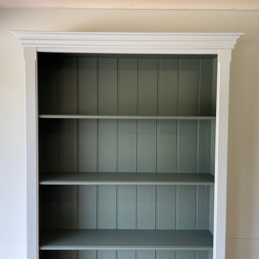 Country Farmhouse Bookshelf