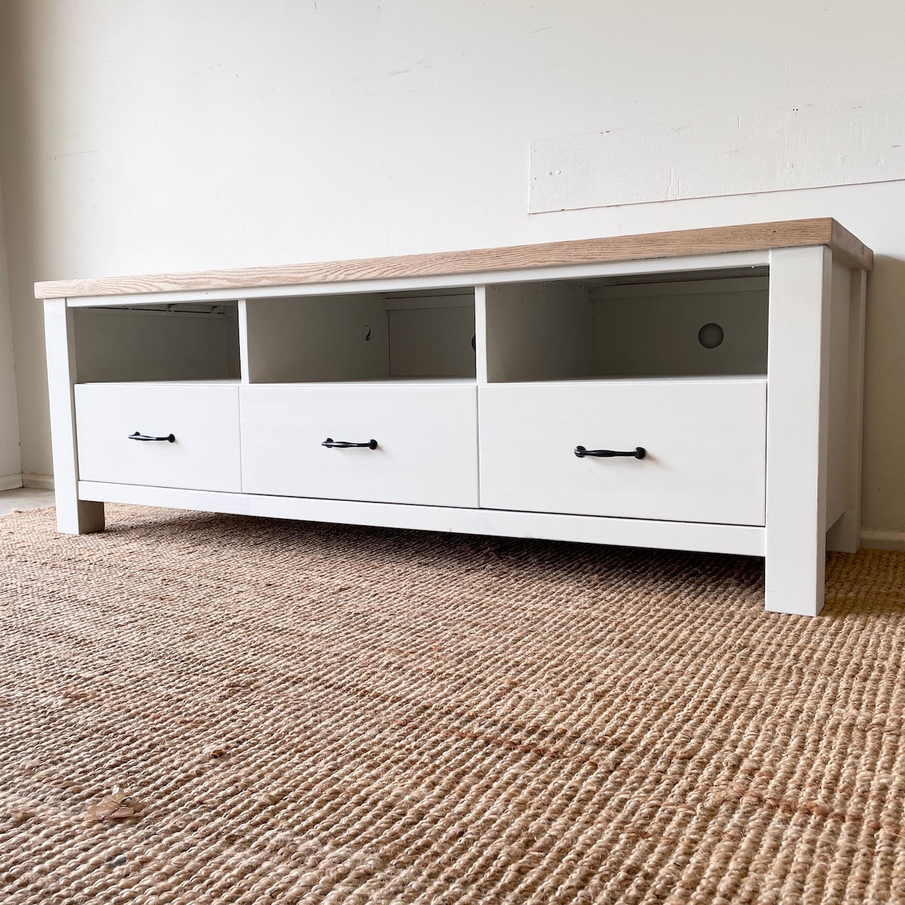 Hamptons Style Entertainment Unit