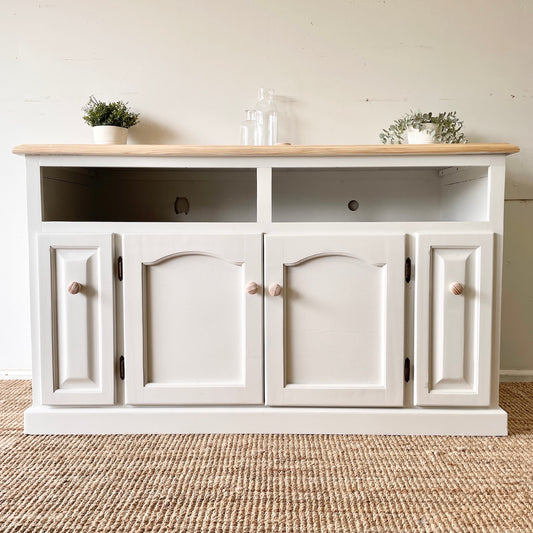 Hamptons Style Entertainment Unit