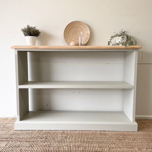 Country Farmhouse Bookshelf