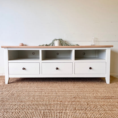 Hamptons Style Entertainment Unit