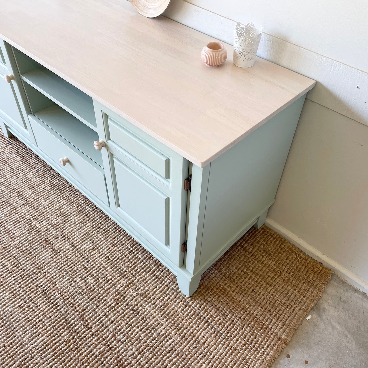 Coastal Style Entertainment Unit
