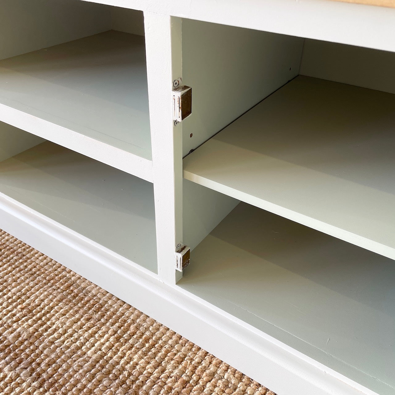 Hamptons Country Entertainment Unit