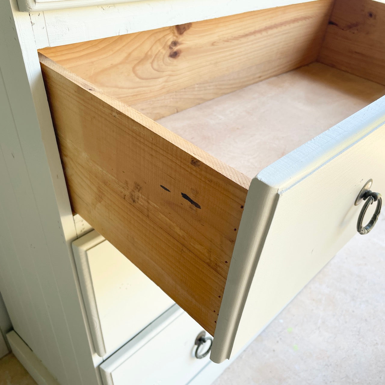 Country Farmhouse Chest of Drawers