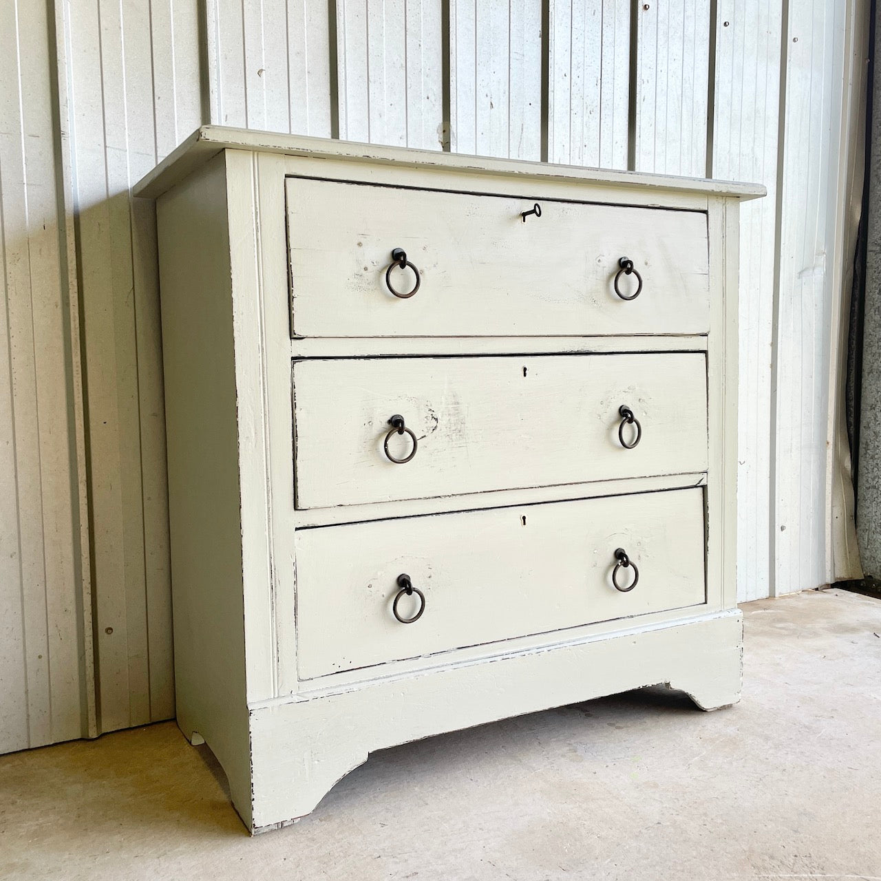 Rustic Farmhouse Bedroom Drawers