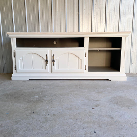 Hamptons Style Entertainment Unit