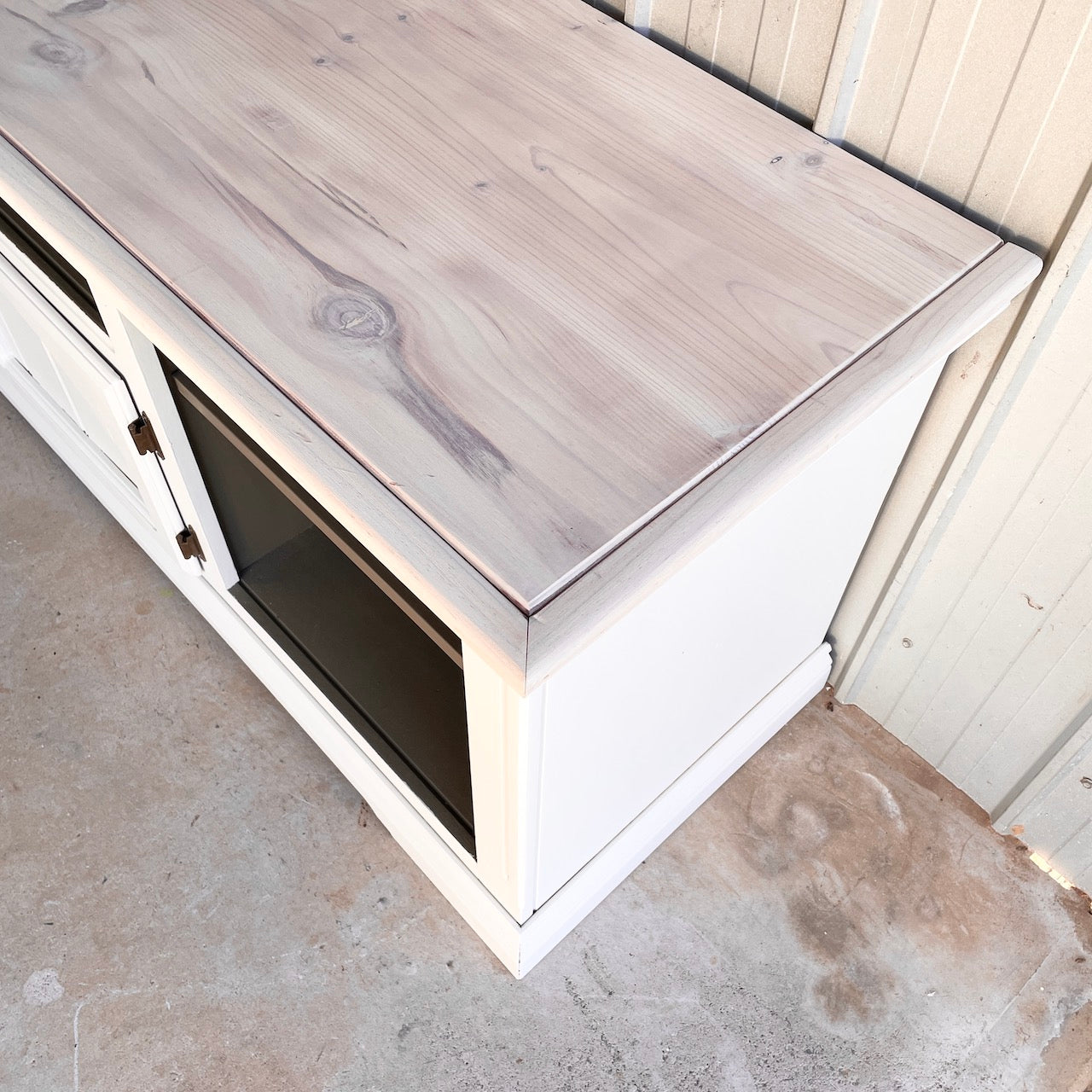 Hamptons Style Entertainment Unit