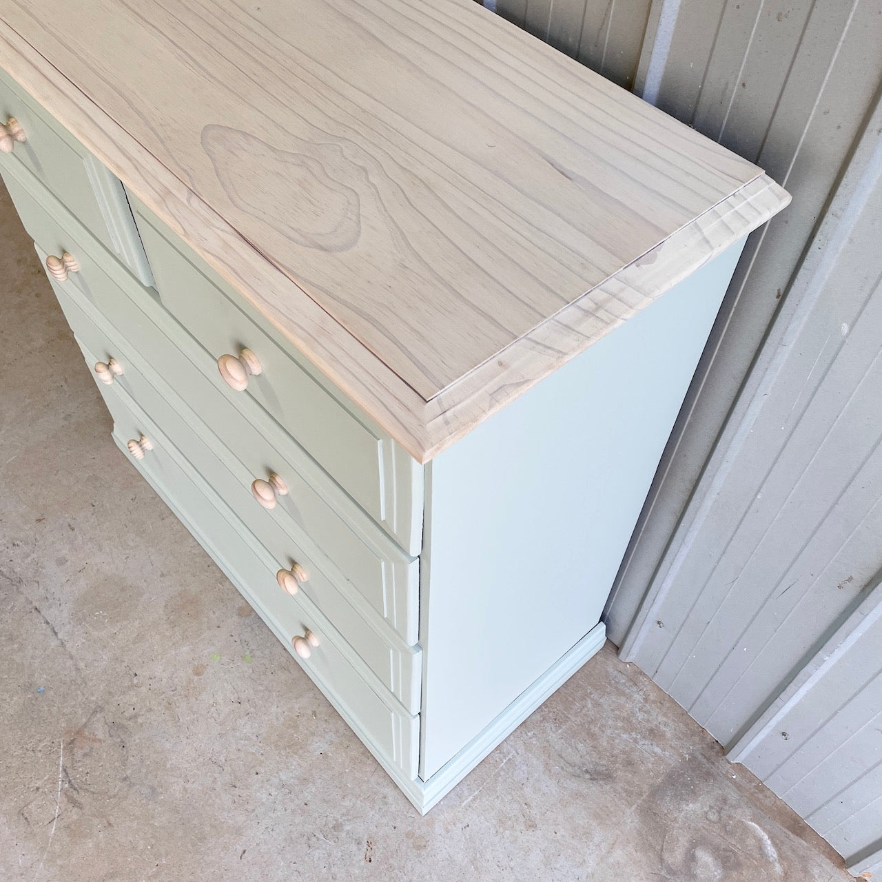 Country Farmhouse Chest of Drawers
