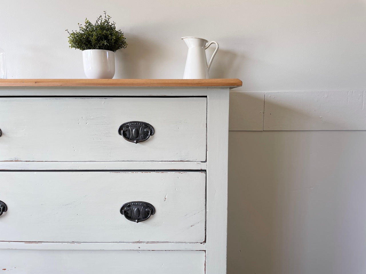 Rustic Farmhouse Bedroom Drawers